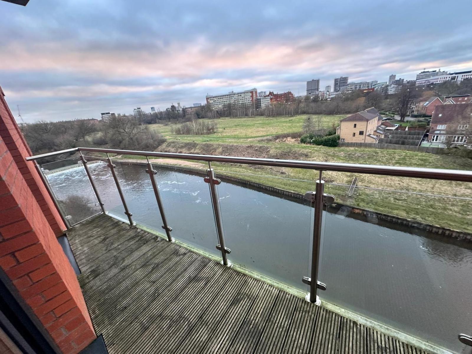 Adelphi Wharf Apartments By Beehosting Manchester Buitenkant foto